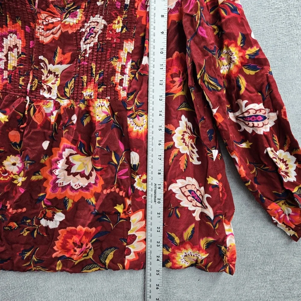 Old Navy Women Blouse L Red Floral V-Neck‎ Pullover